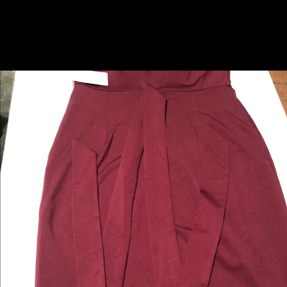 Alexia Admor Burgundy Dress new with tags. Runs small - Picture 5 of 6